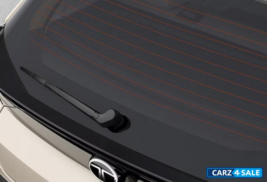 Tata Altroz 2025 Rear-defogger