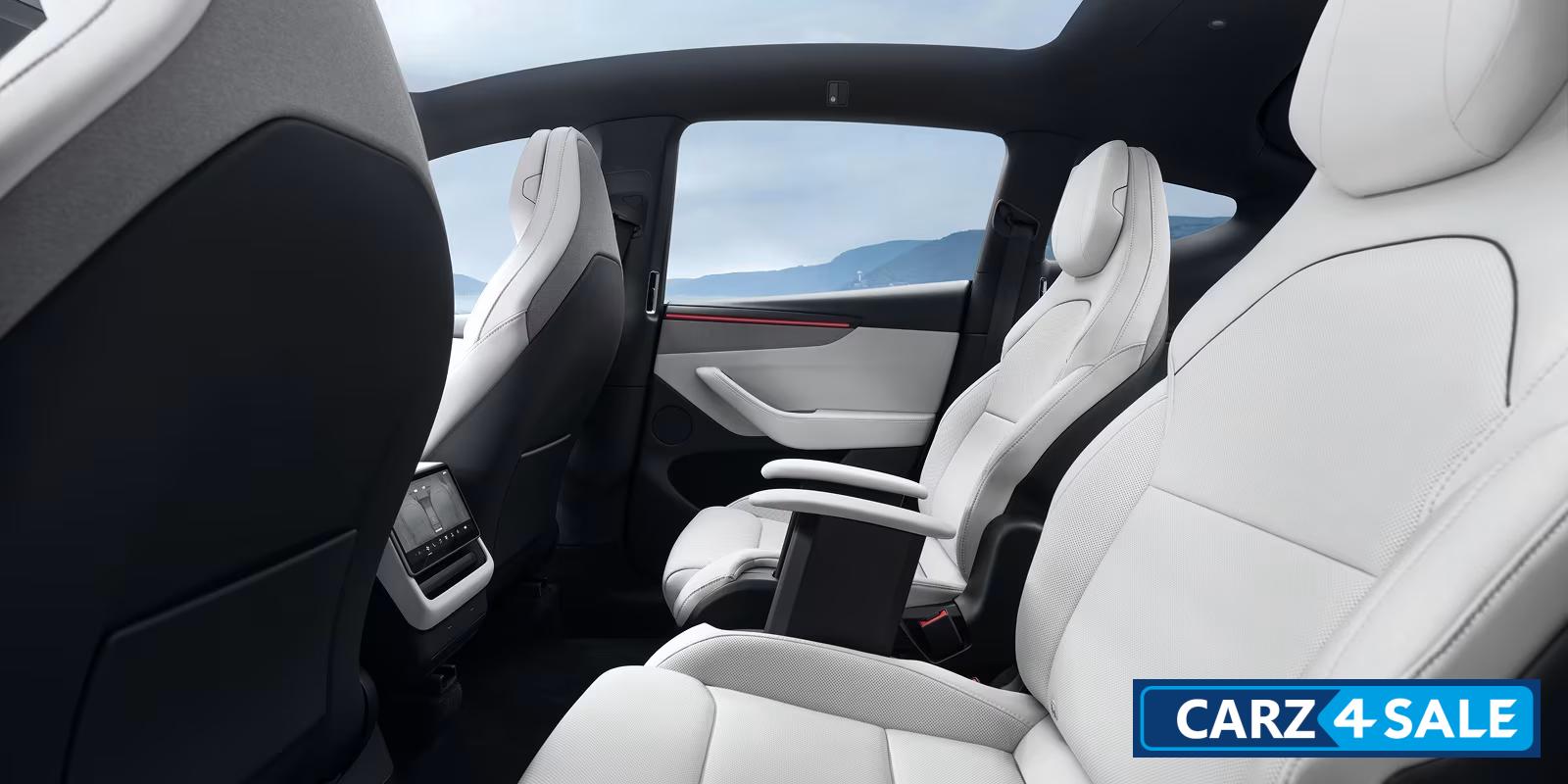 Tesla Model Y L Premium