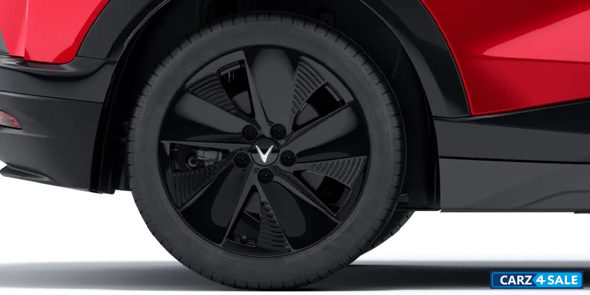 VinFast VF 7 19 wheels