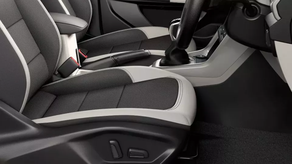 Volkswagen Taigun Sound Edition Topline 1.0 TSI MT - Twin front electric seats