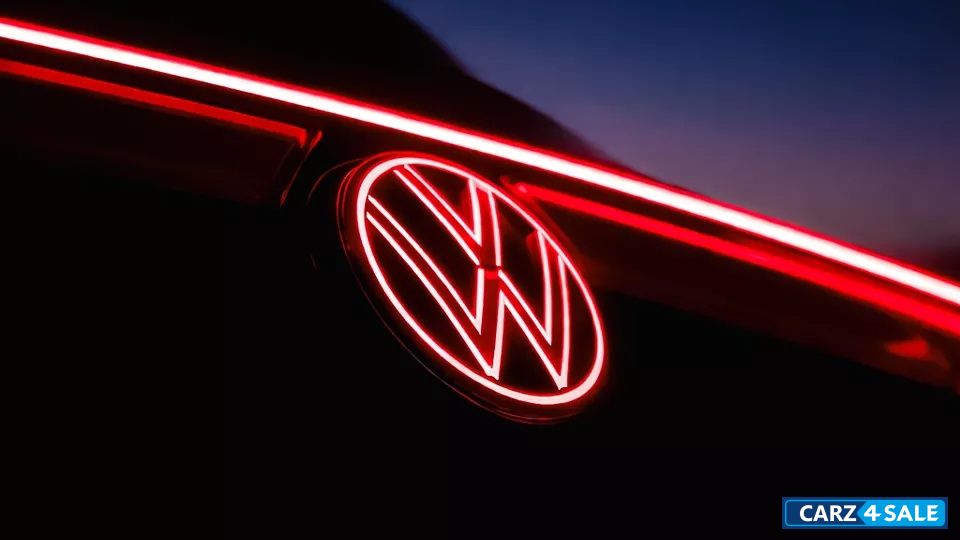Volkswagen Tayron R-Line Illuminated Logo