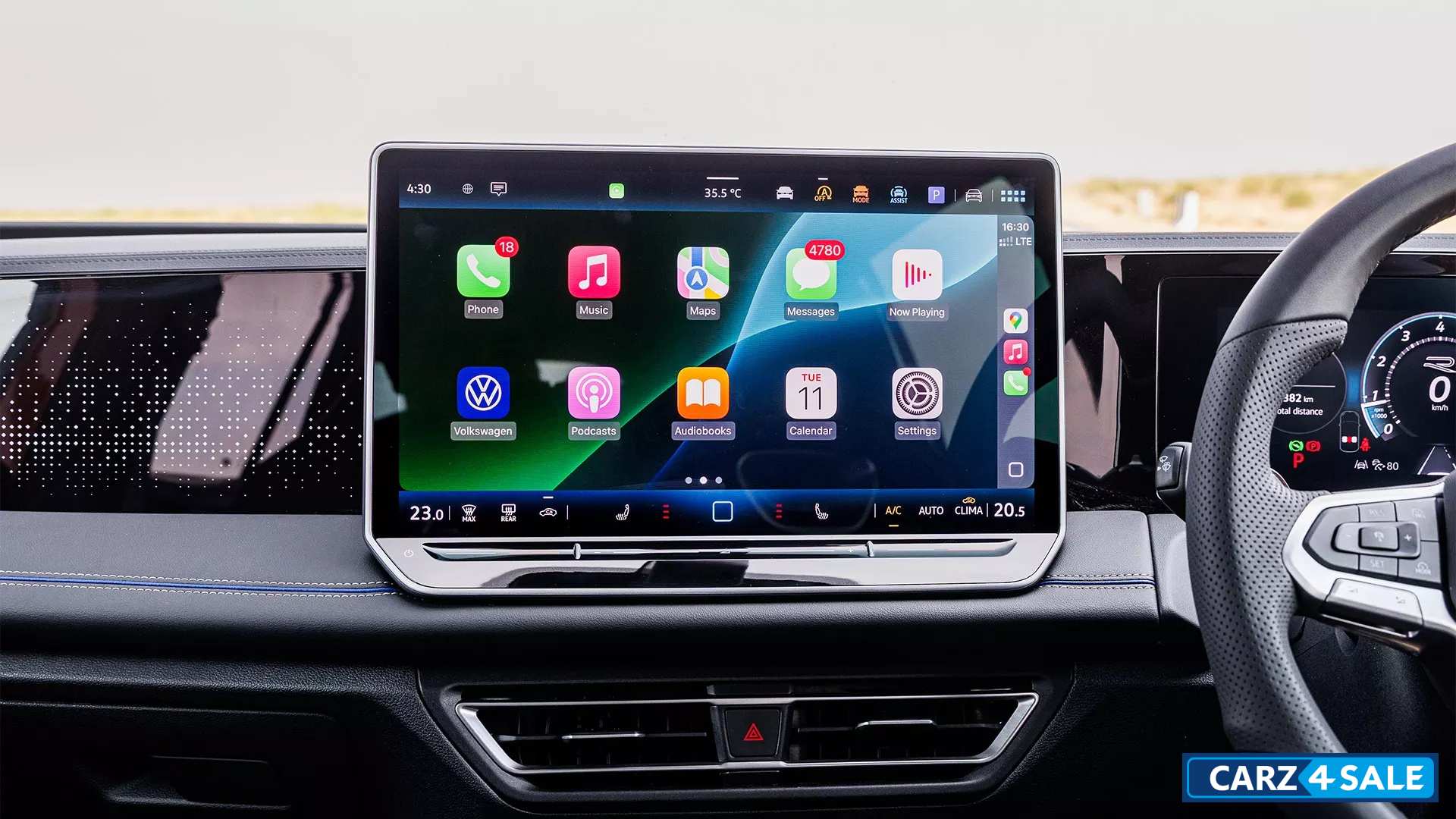 Volkswagen Tiguan R-Line 12.9 Infotainment screen