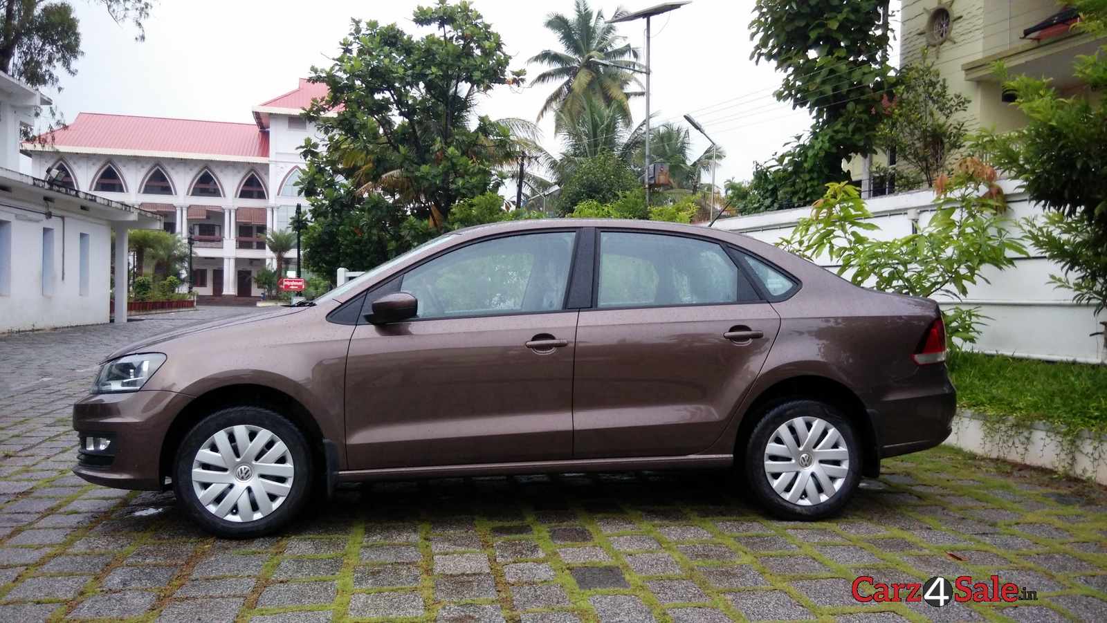 Volkswagen Vento 1.2 TSI Comfortline - Toffee Brown Color. Side view