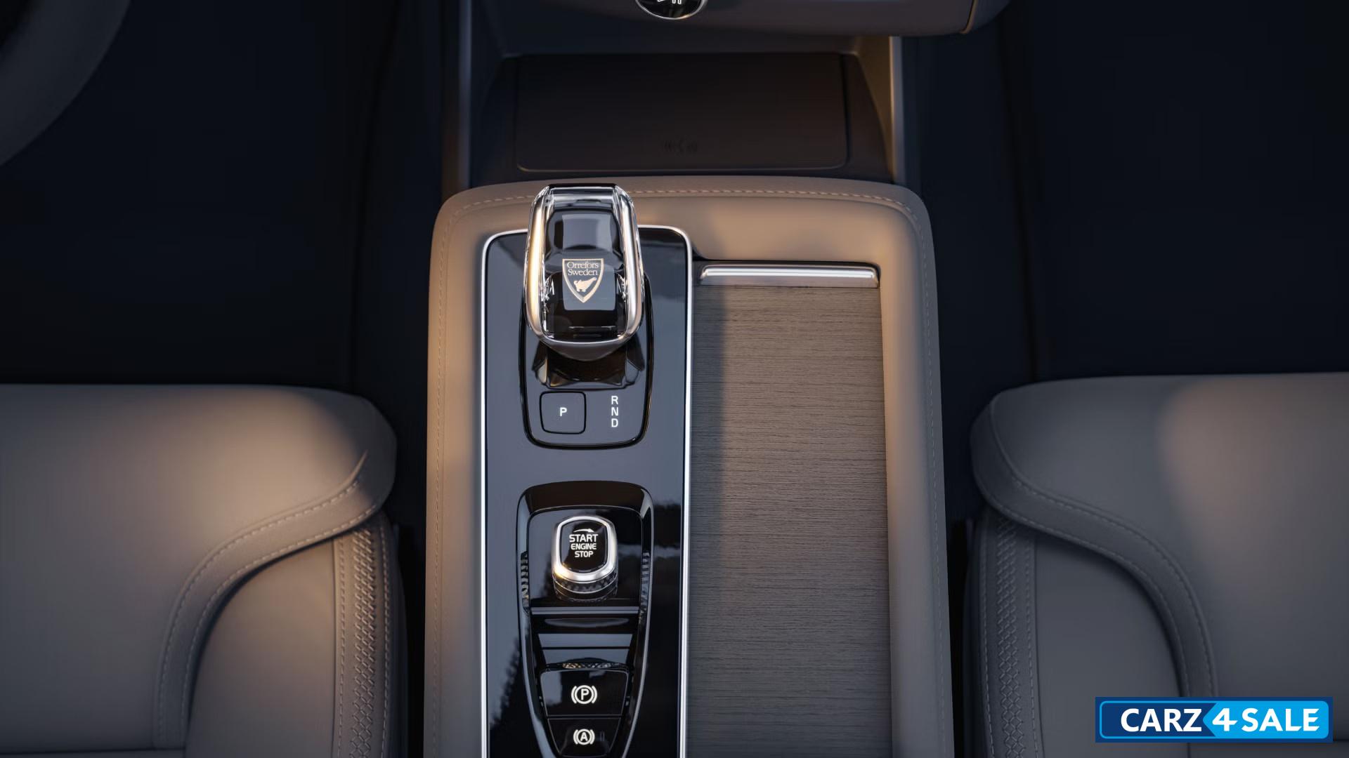 Volvo XC90 B5 Ultra AWD Mild Hybrid 2025