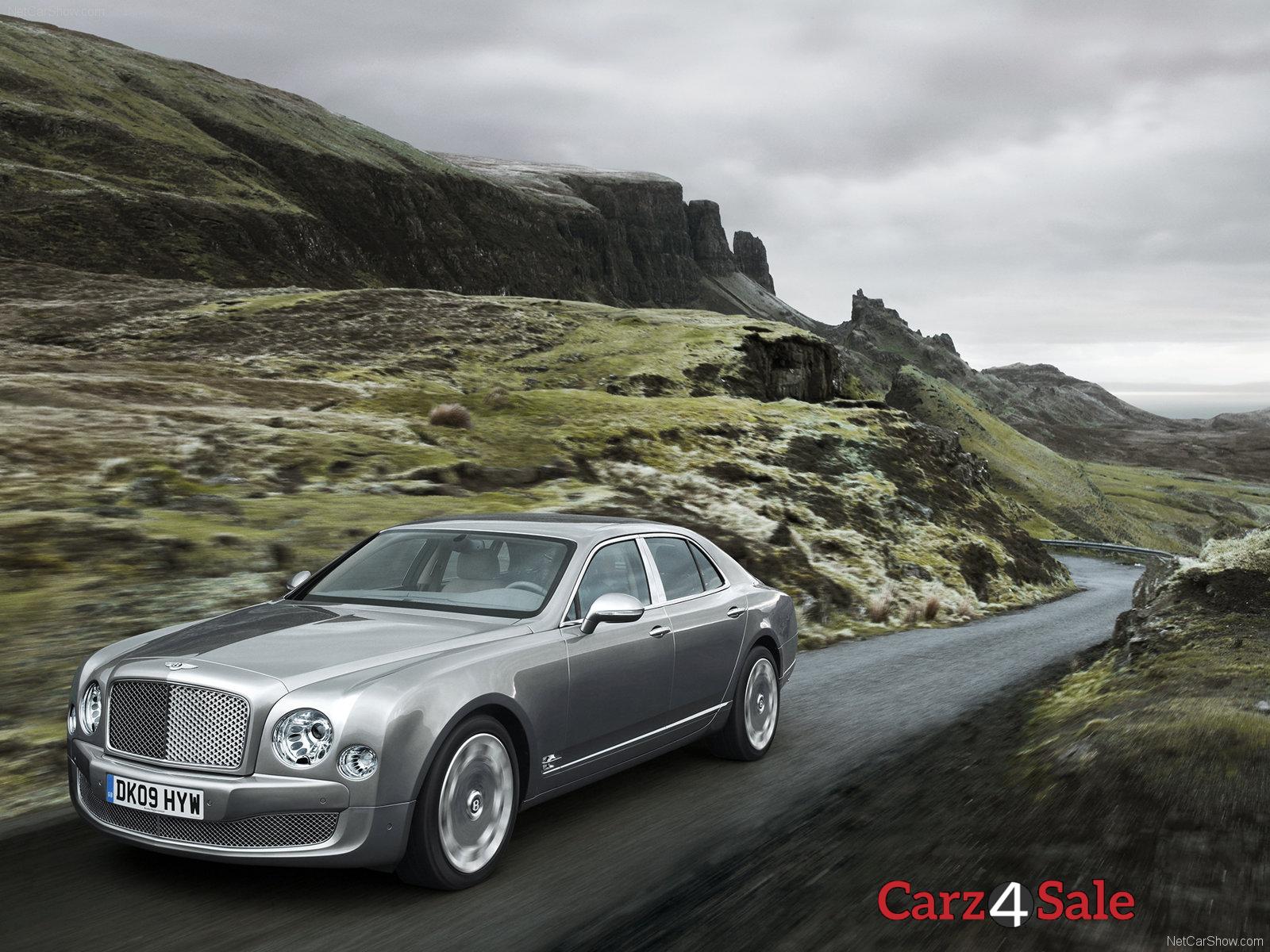 Bentley Mulsanne Front Left View