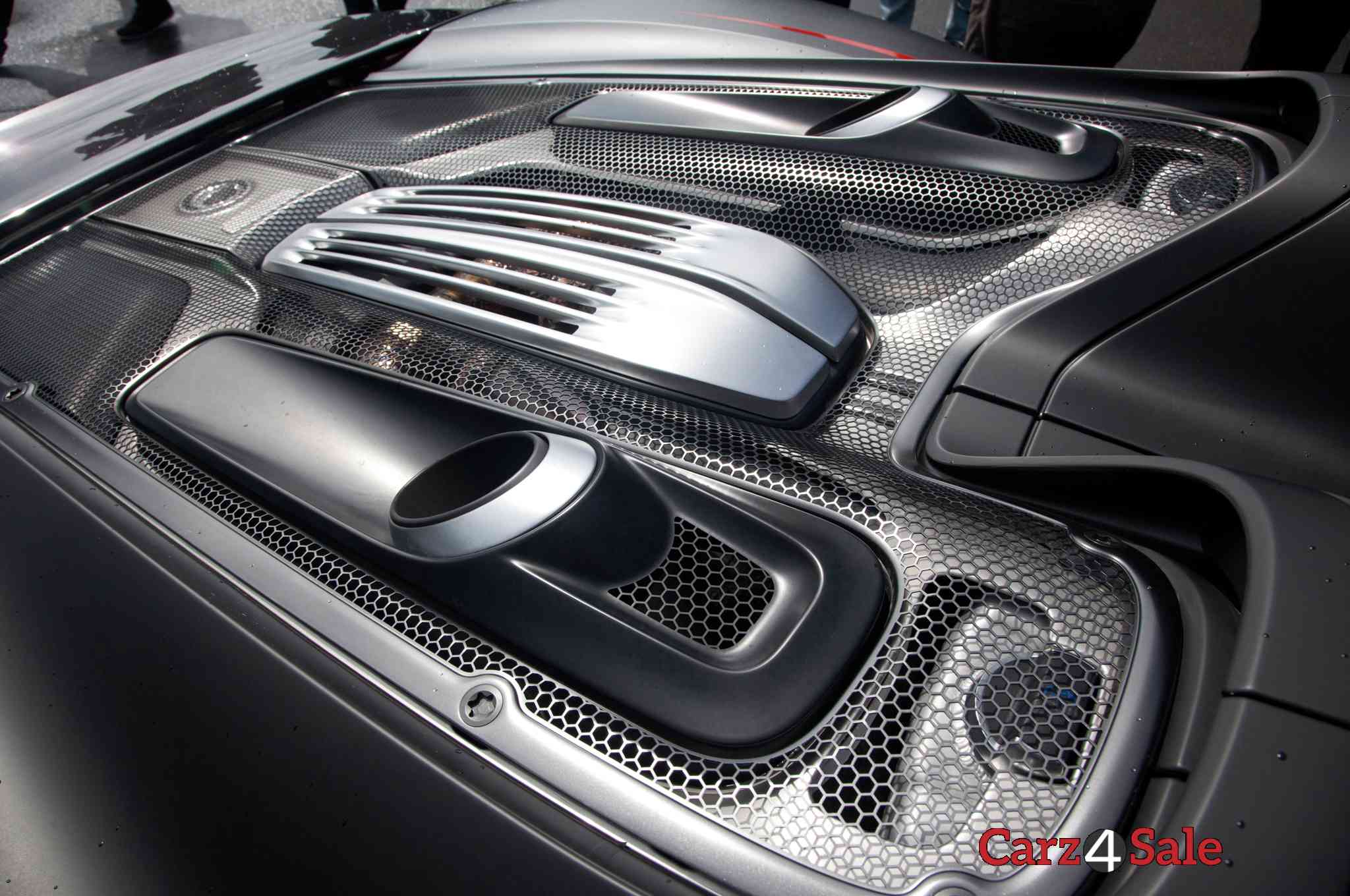 Porsche 918 Spyder Engine
