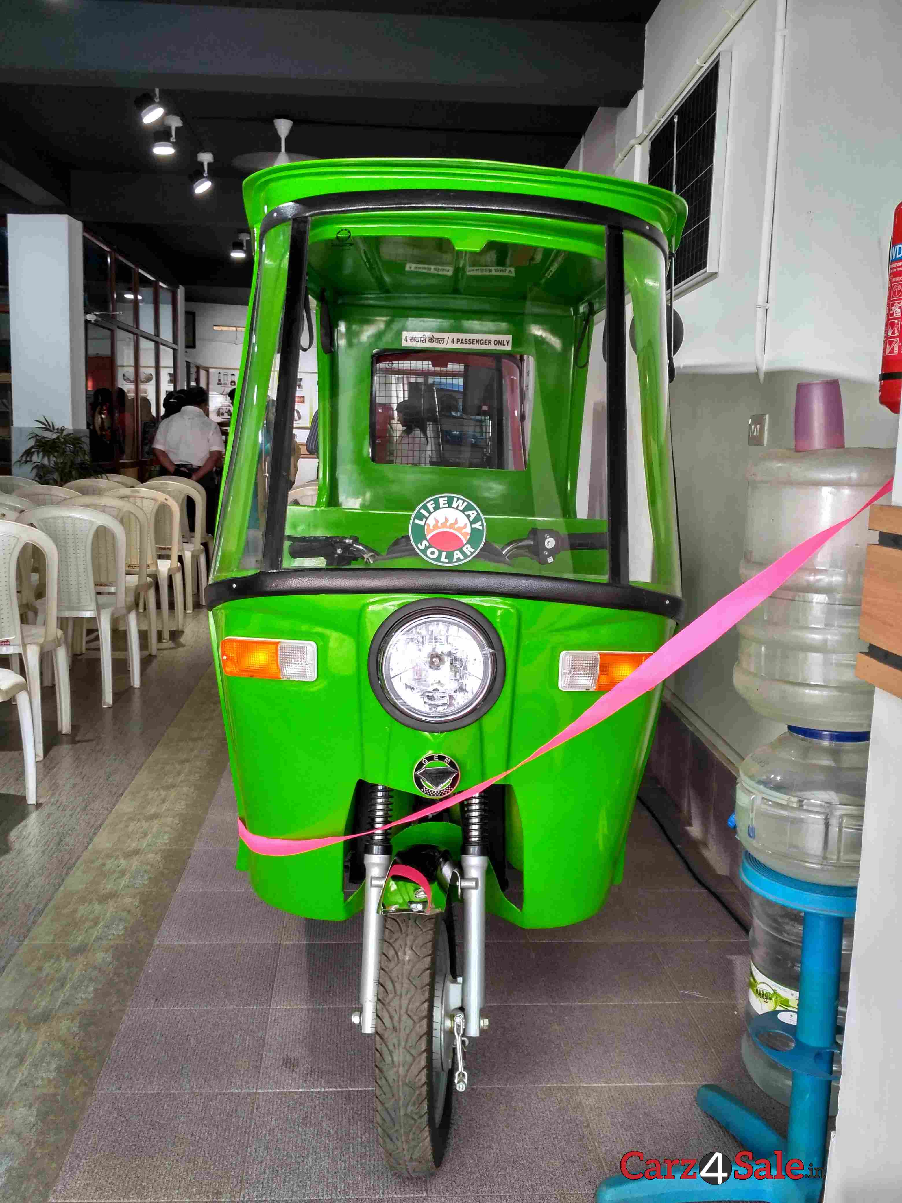 Solar E Rickshaw